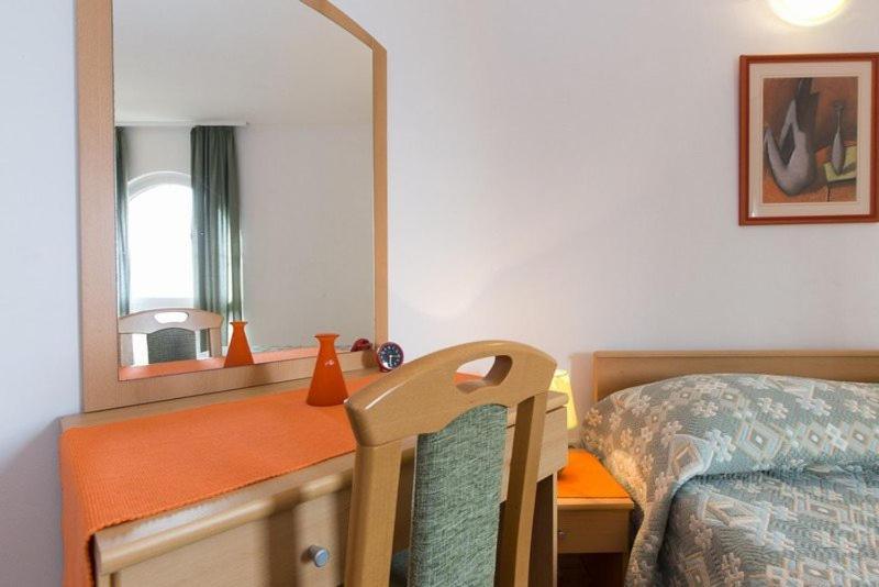 Marija F2 Apartment Krk Town Dış mekan fotoğraf