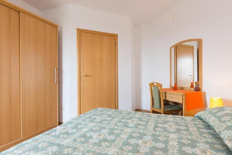 Marija F2 Apartment Krk Town Dış mekan fotoğraf